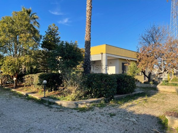 casa indipendente in vendita ad Arnesano