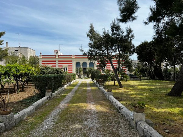 casa indipendente in vendita ad Arnesano
