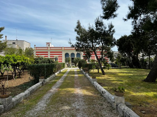 casa indipendente in vendita ad Arnesano