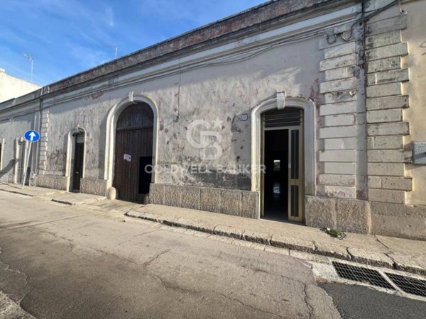 casa indipendente in vendita ad Arnesano