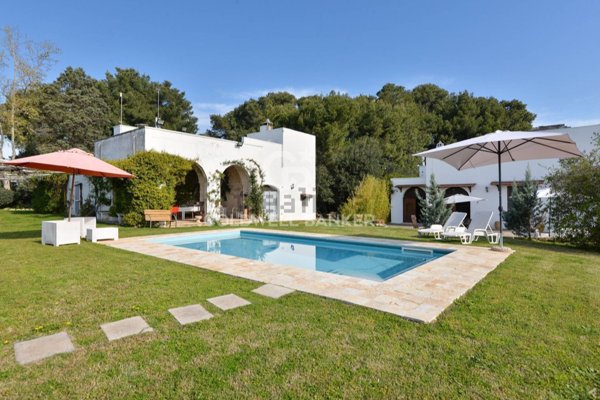 villa in vendita ad Arnesano