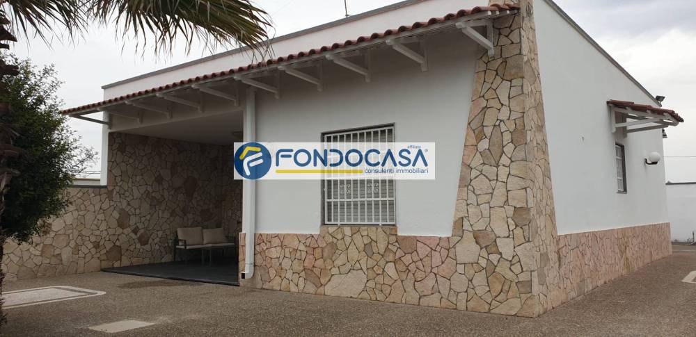 casa indipendente in vendita ad Arnesano