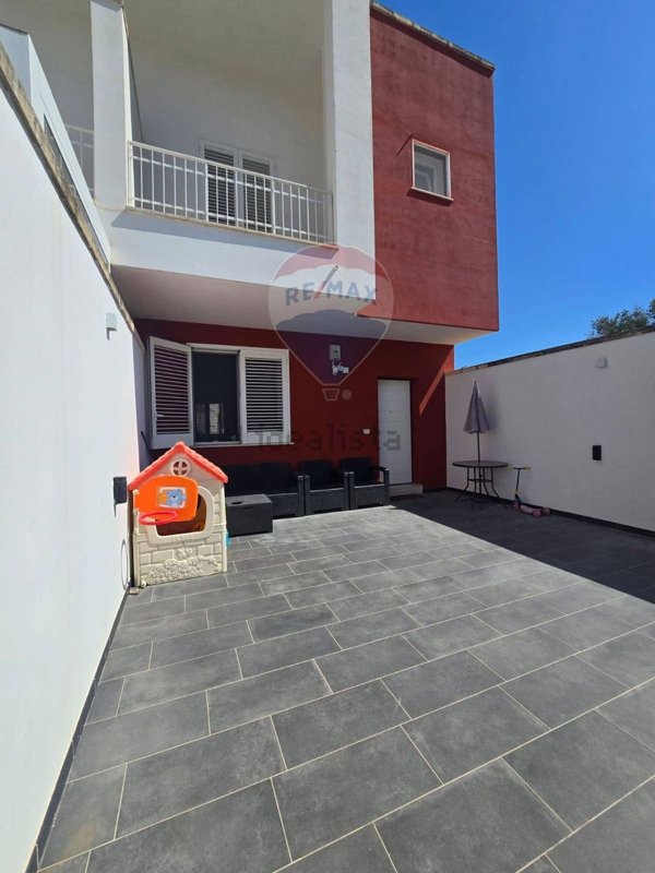 casa indipendente in vendita ad Arnesano