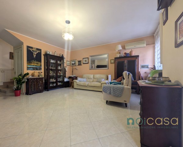 casa indipendente in vendita ad Arnesano