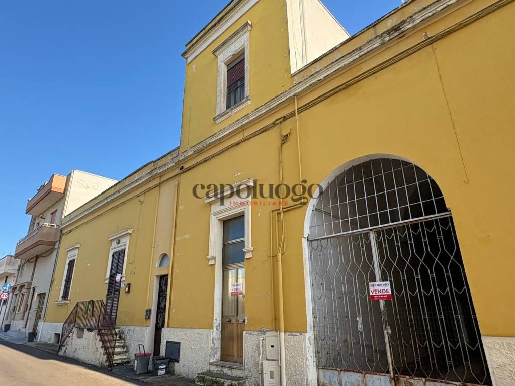 casa indipendente in vendita ad Arnesano