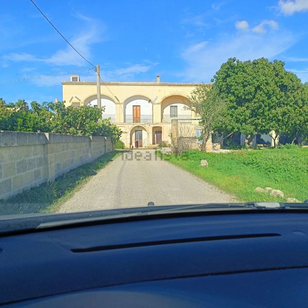casa indipendente in vendita ad Arnesano
