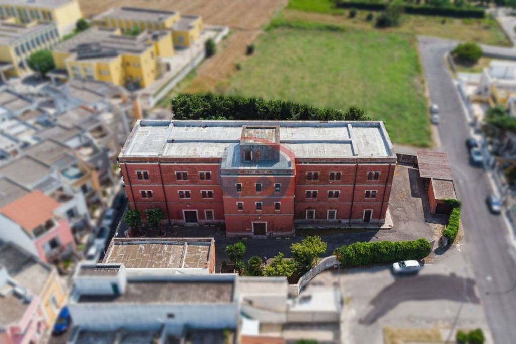 locale commerciale in vendita ad Arnesano