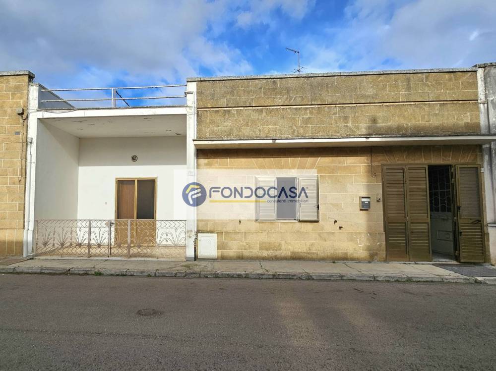 casa indipendente in vendita ad Arnesano