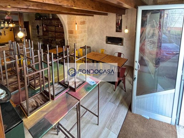 negozio in vendita ad Arnesano