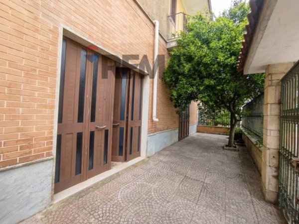 casa indipendente in vendita ad Arnesano