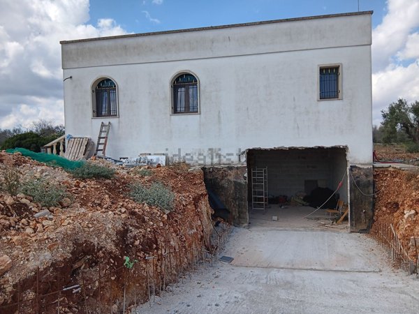 casale in vendita ad Arnesano