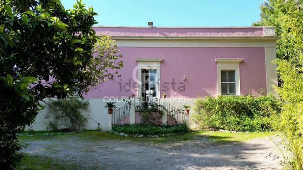 casale in vendita ad Arnesano