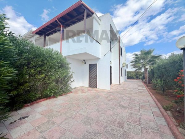 casa indipendente in vendita ad Arnesano