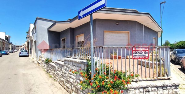 casa indipendente in vendita a Bagnolo del Salento