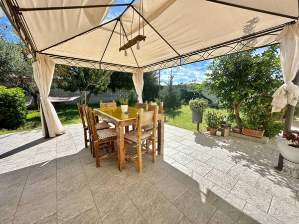 casa indipendente in vendita a Bagnolo del Salento