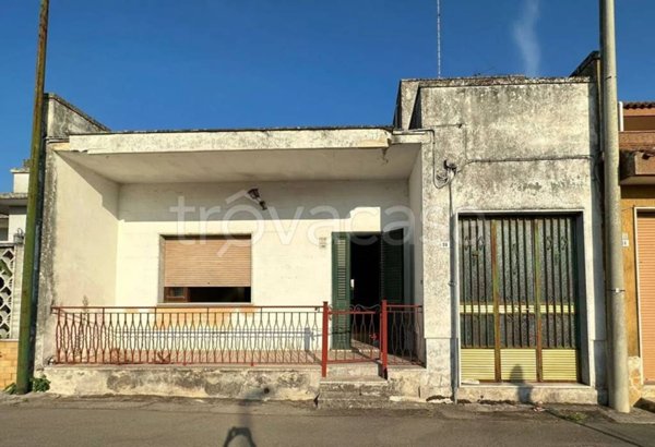 casa indipendente in vendita a Bagnolo del Salento