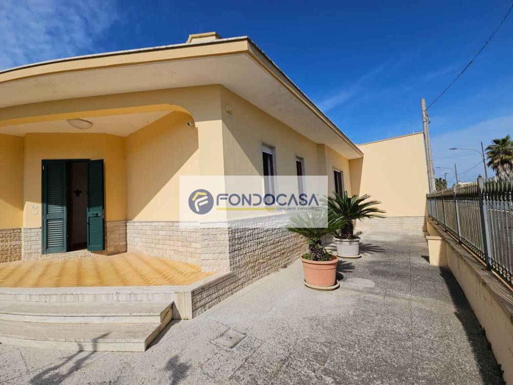 casa indipendente in vendita a Bagnolo del Salento