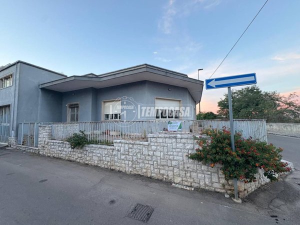 casa indipendente in vendita a Bagnolo del Salento