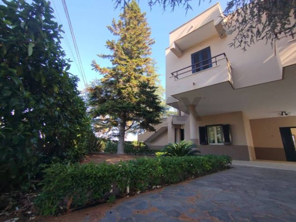 casa indipendente in vendita a Bagnolo del Salento