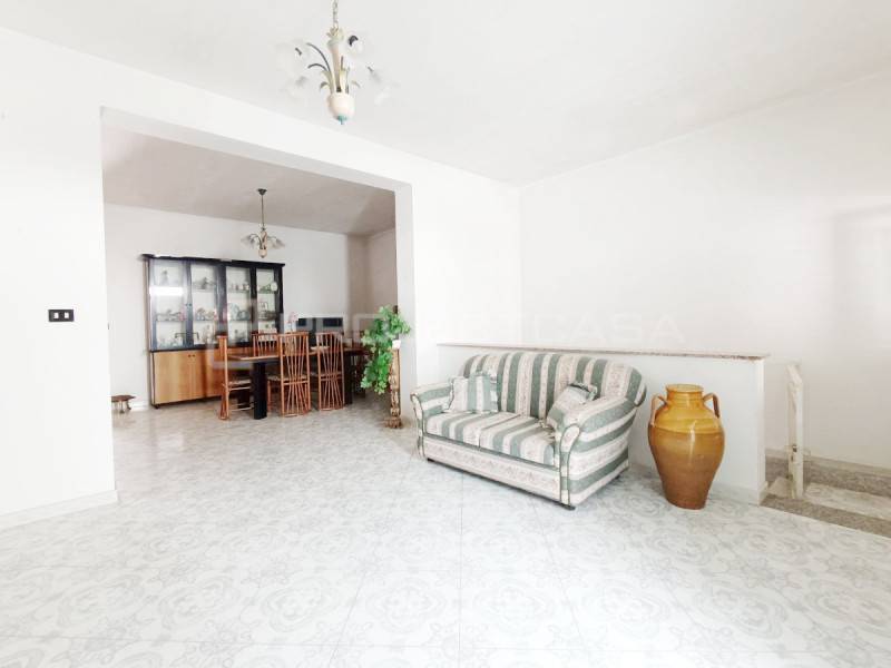 casa indipendente in vendita a Botrugno