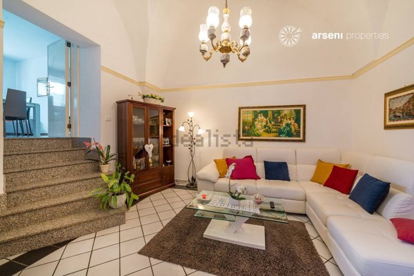 casa indipendente in vendita a Botrugno