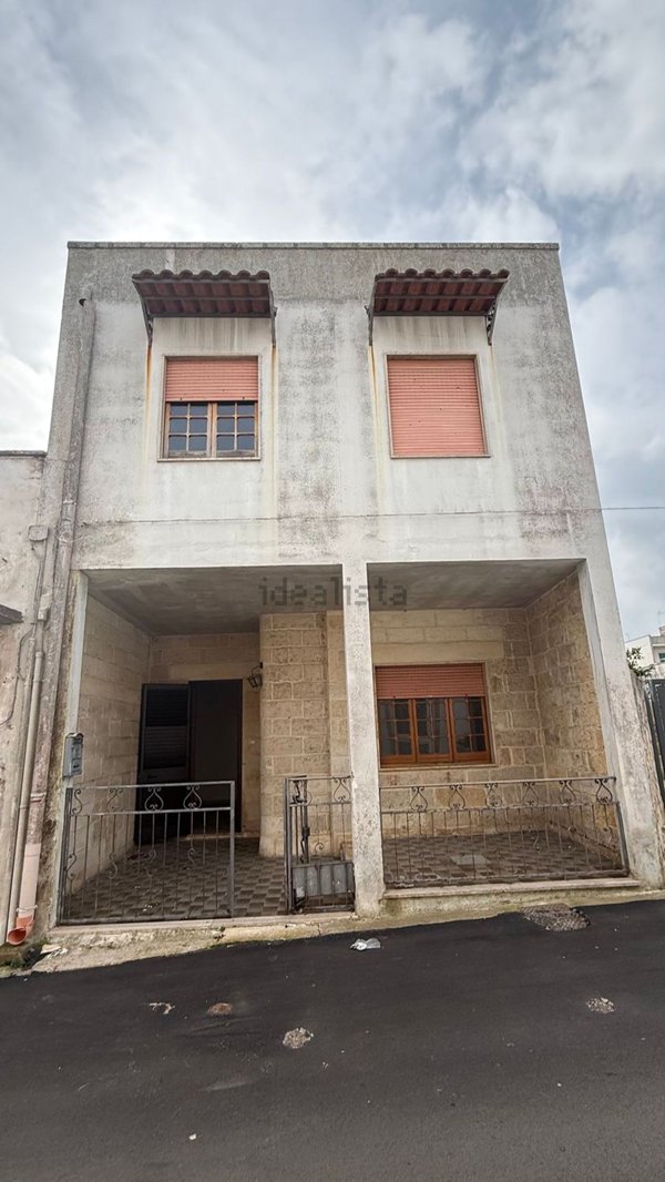 casa indipendente in vendita a Botrugno