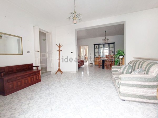 casa indipendente in vendita a Botrugno