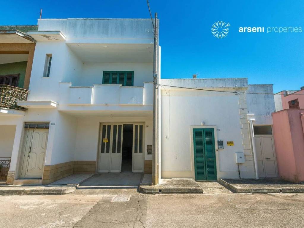 casa indipendente in vendita a Botrugno