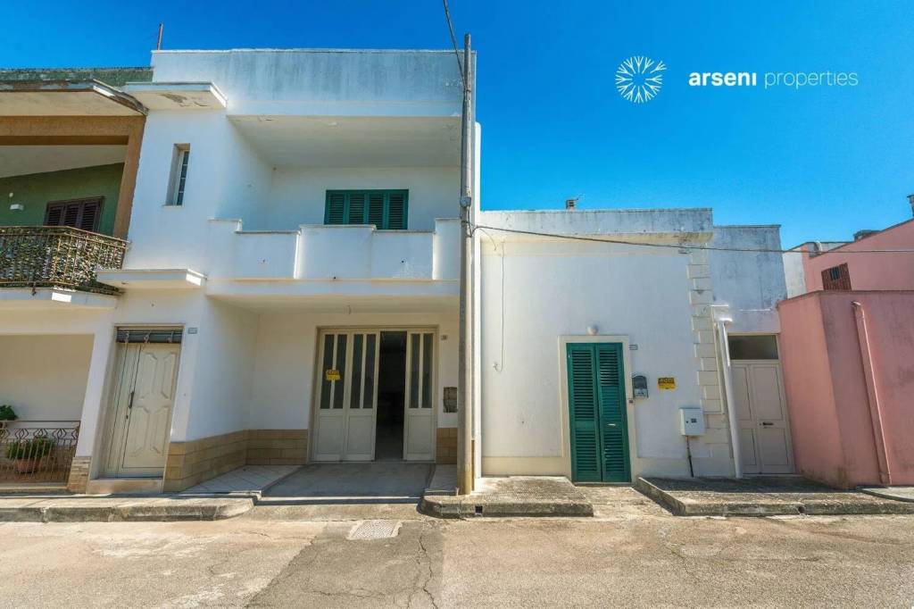 casa indipendente in vendita a Botrugno