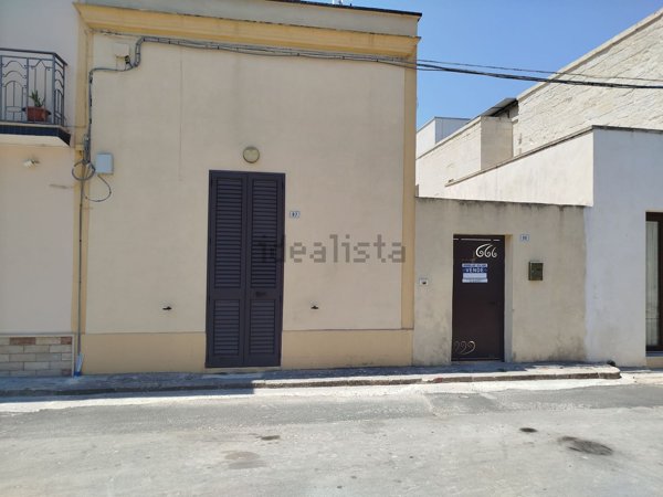 casa indipendente in vendita a Botrugno