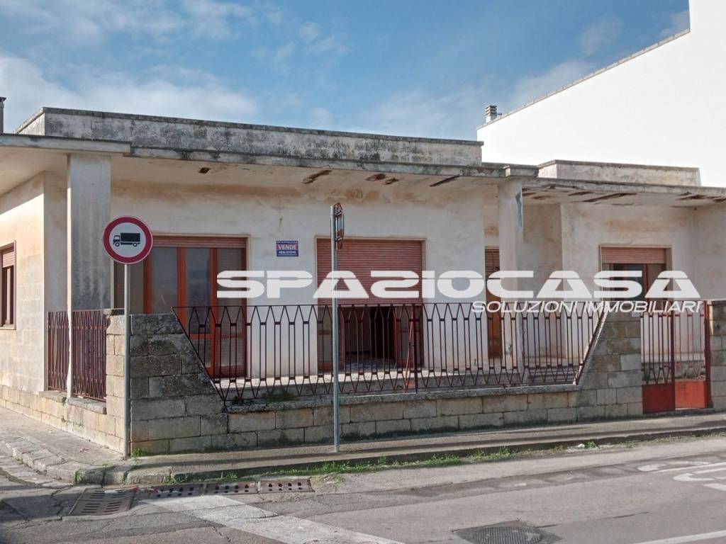 casa indipendente in vendita a Calimera