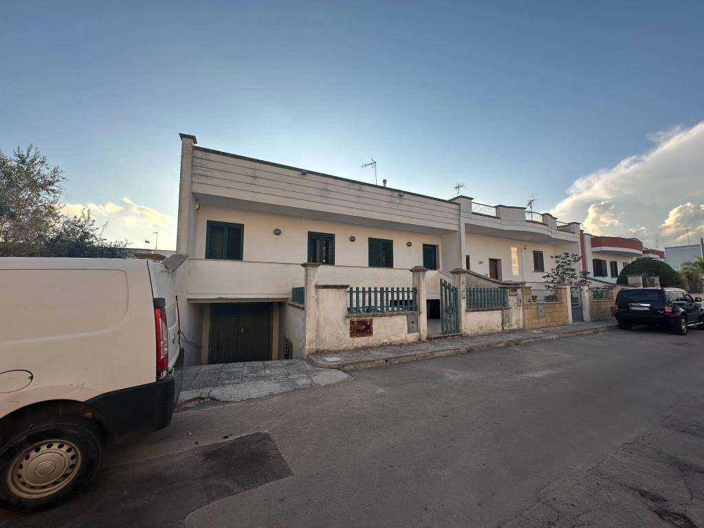 casa indipendente in vendita a Calimera