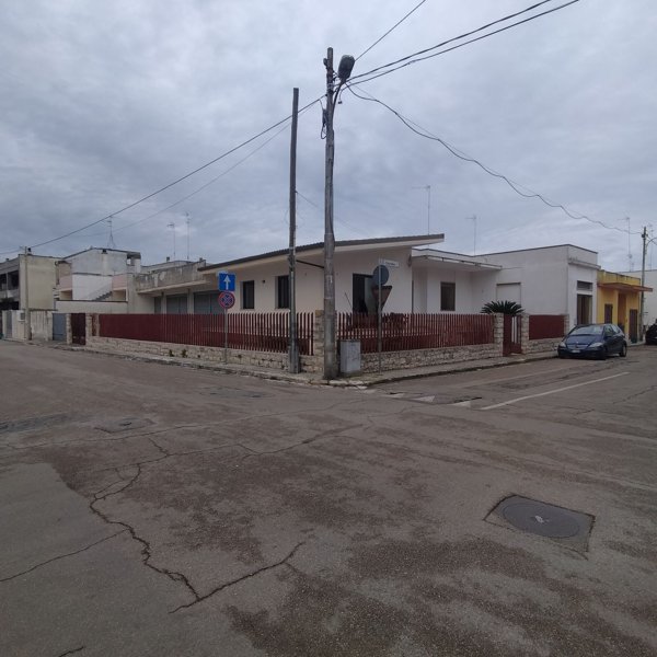 casa indipendente in vendita a Calimera