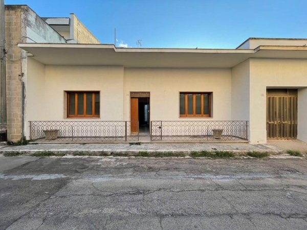 casa indipendente in vendita a Calimera