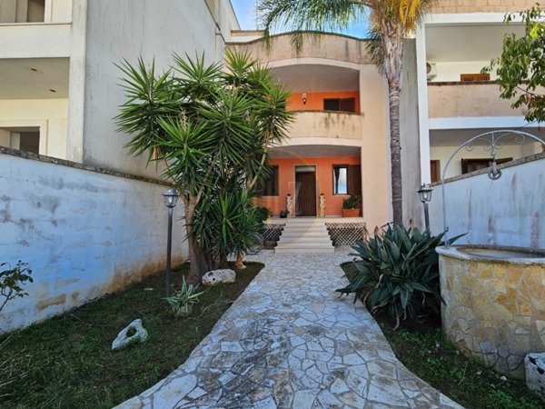 casa indipendente in vendita a Calimera