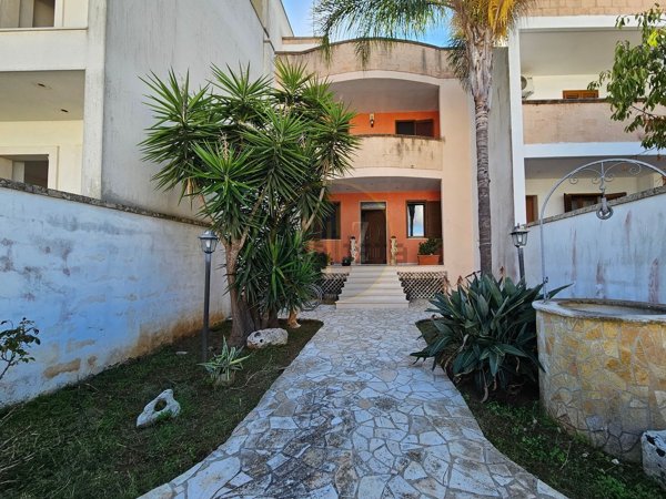 casa indipendente in vendita a Calimera