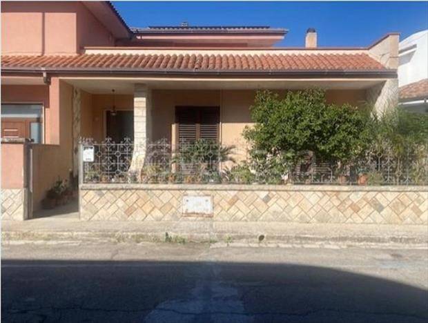 casa indipendente in vendita a Calimera