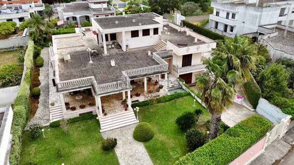 villa in vendita a Calimera