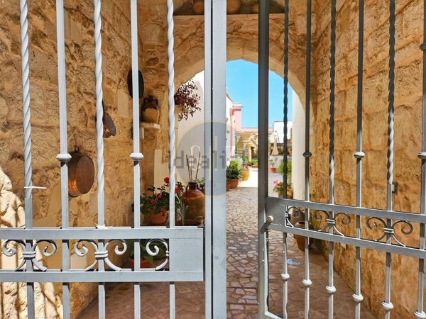 casa indipendente in vendita a Calimera