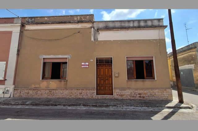 casa indipendente in vendita a Calimera