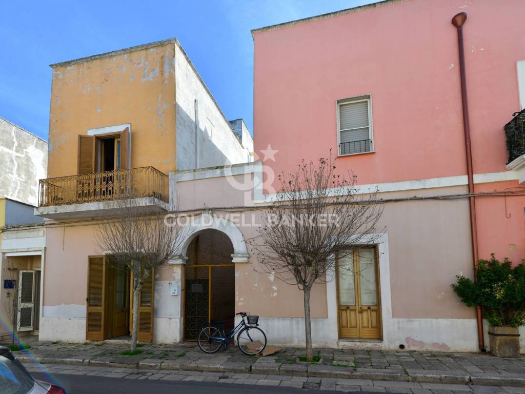 casa indipendente in vendita a Campi Salentina