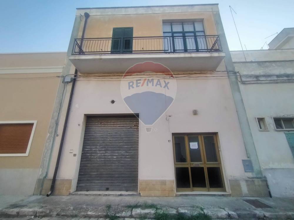 appartamento in vendita a Campi Salentina
