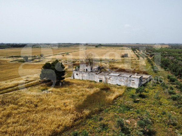 casa indipendente in vendita a Campi Salentina