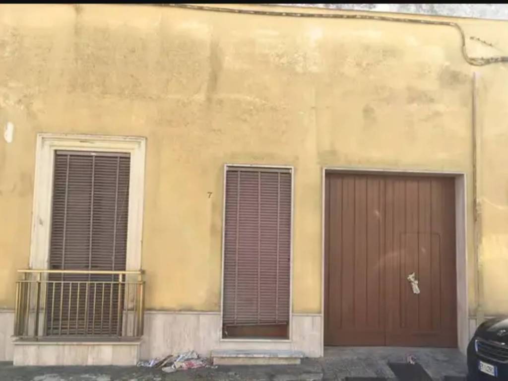 casa indipendente in vendita a Campi Salentina
