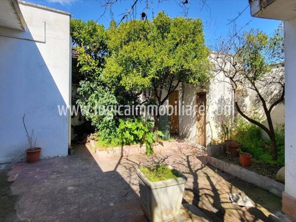casa indipendente in vendita a Campi Salentina