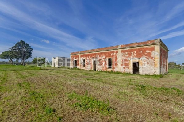 casa indipendente in vendita a Campi Salentina
