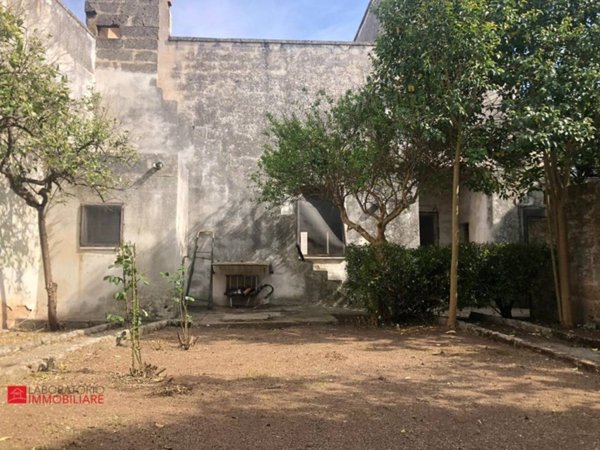 appartamento in vendita a Campi Salentina