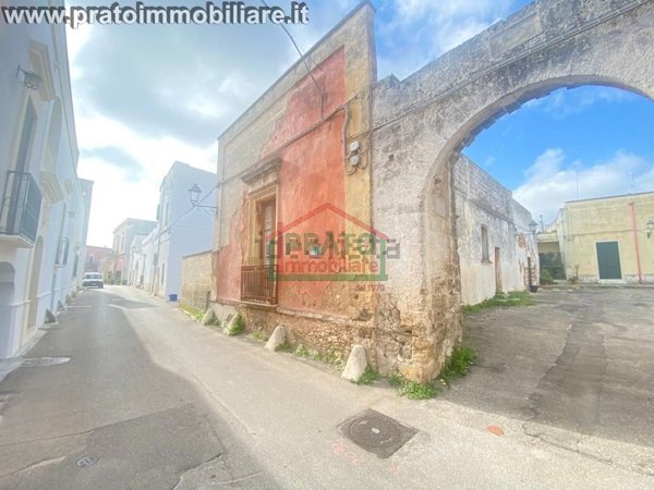 casa indipendente in vendita a Campi Salentina