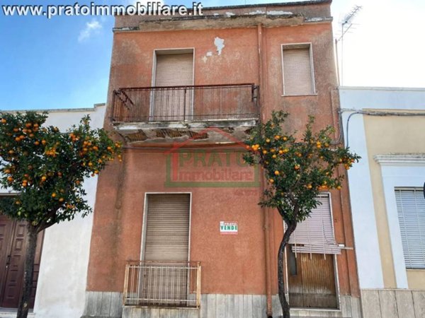 casa indipendente in vendita a Campi Salentina