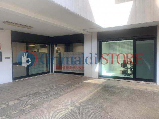 negozio in vendita a Campi Salentina